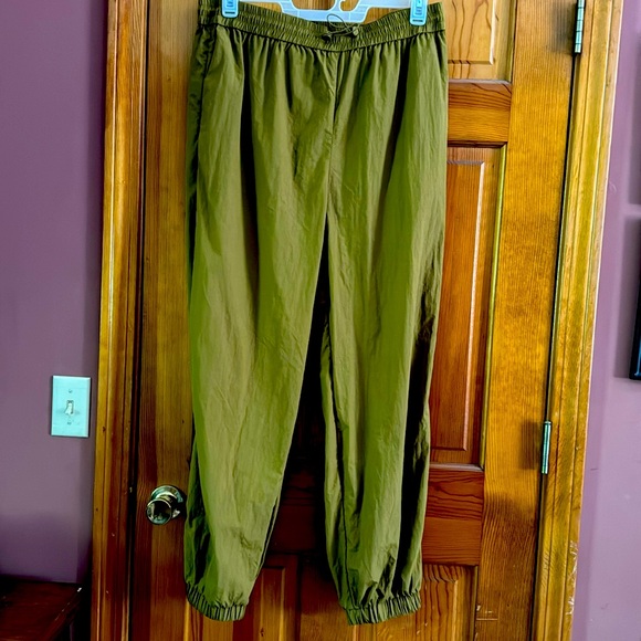 Parachute Pants New with Tags - Picture 1 of 2